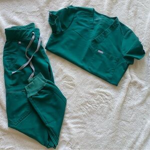 Figs scrubs
